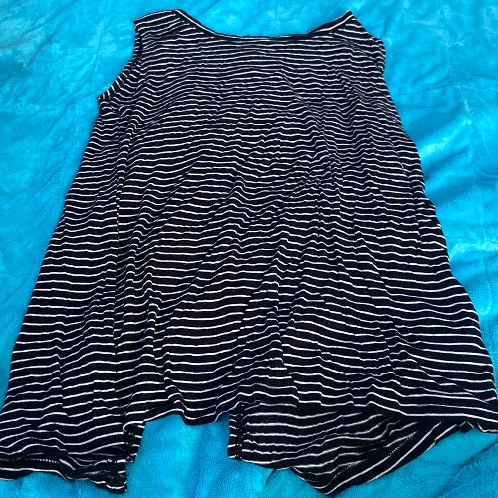 Woman’s shirt tank top